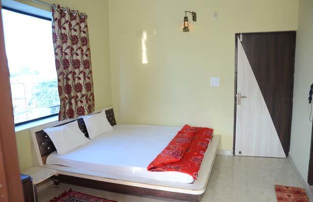 Priya Palace Hotel Vrindāvan Zewnętrze zdjęcie